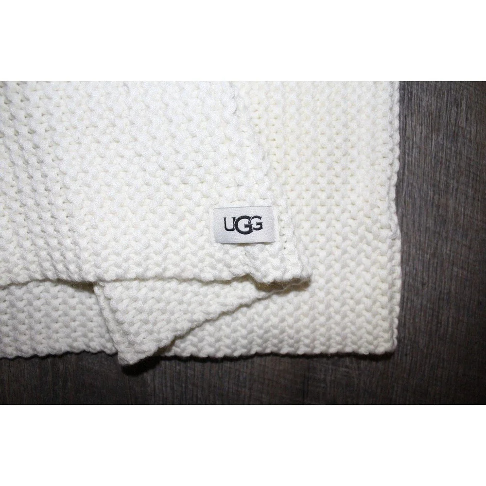 UGG Women's White Knit Logo Infinity Scarf NWT